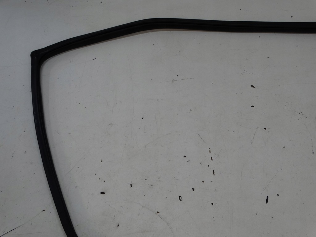 фото №8, Прокладка кузовна двері правий задня kia carens iv