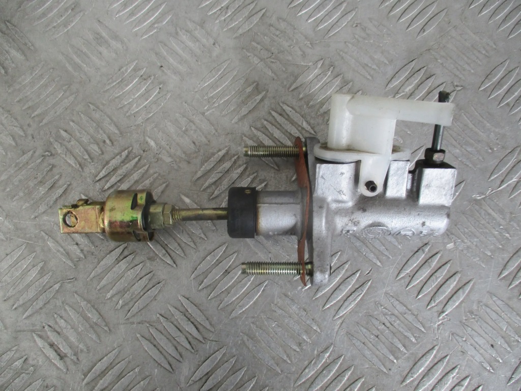 Купити Насос зчеплення циліндр зчеплення toyota corolla e12 1.4 b 01-04 r. hb 5d
