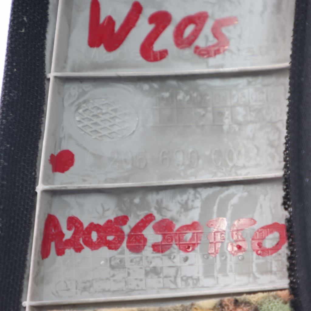 фото №14, Mercedes w205 обшивка защита стойка a левая верхний чёрный a2056907504