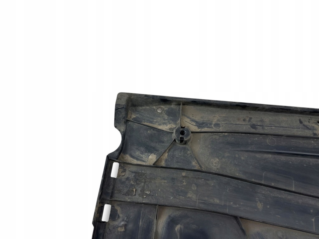 Audi q2 - 2022 левая сторона накладка боковое  подвеска Недорого