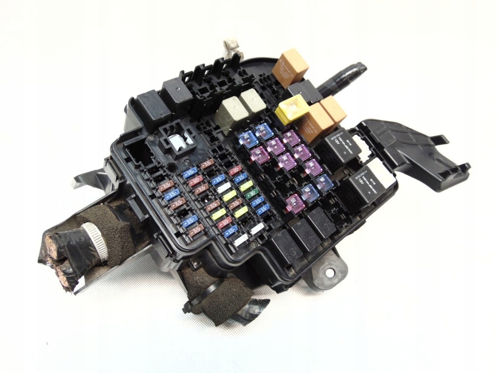 Коробка предохранителей mazda mx-5 iv nd n243-6676ya n243-66765 + клемма Недорого