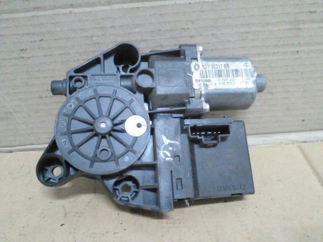 фото №1, Моторчик скло правий задня 827303178r renault