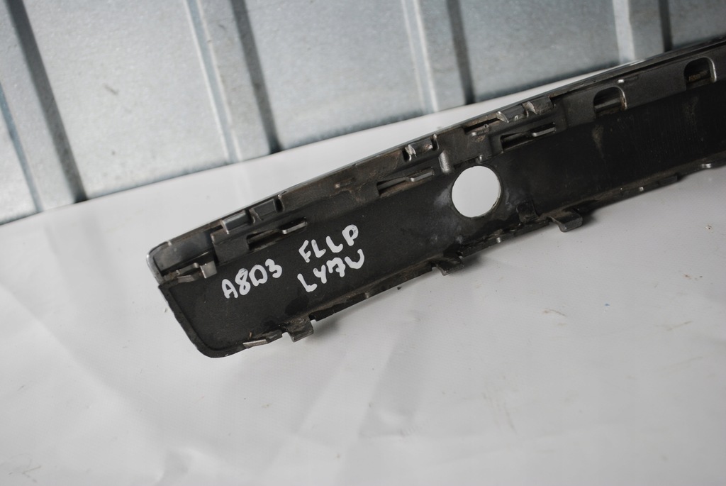 фото №16, Молдинг бампера левый перед a8 d3 ly7w 4e0807223ab