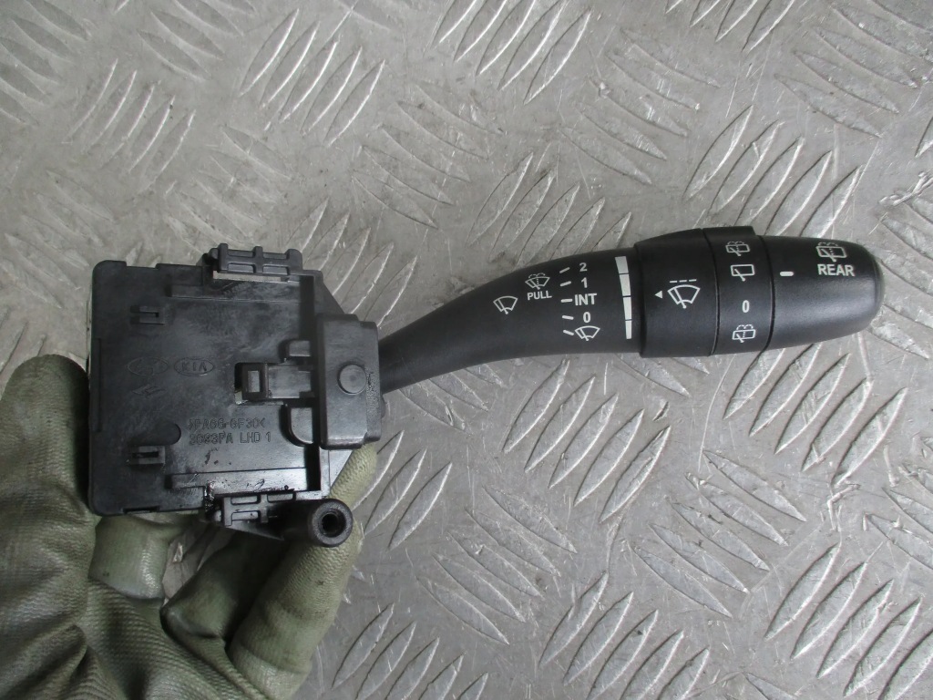 фото №1, Переключатель дворник 93420-22010 hyundai i30 07-12 r.