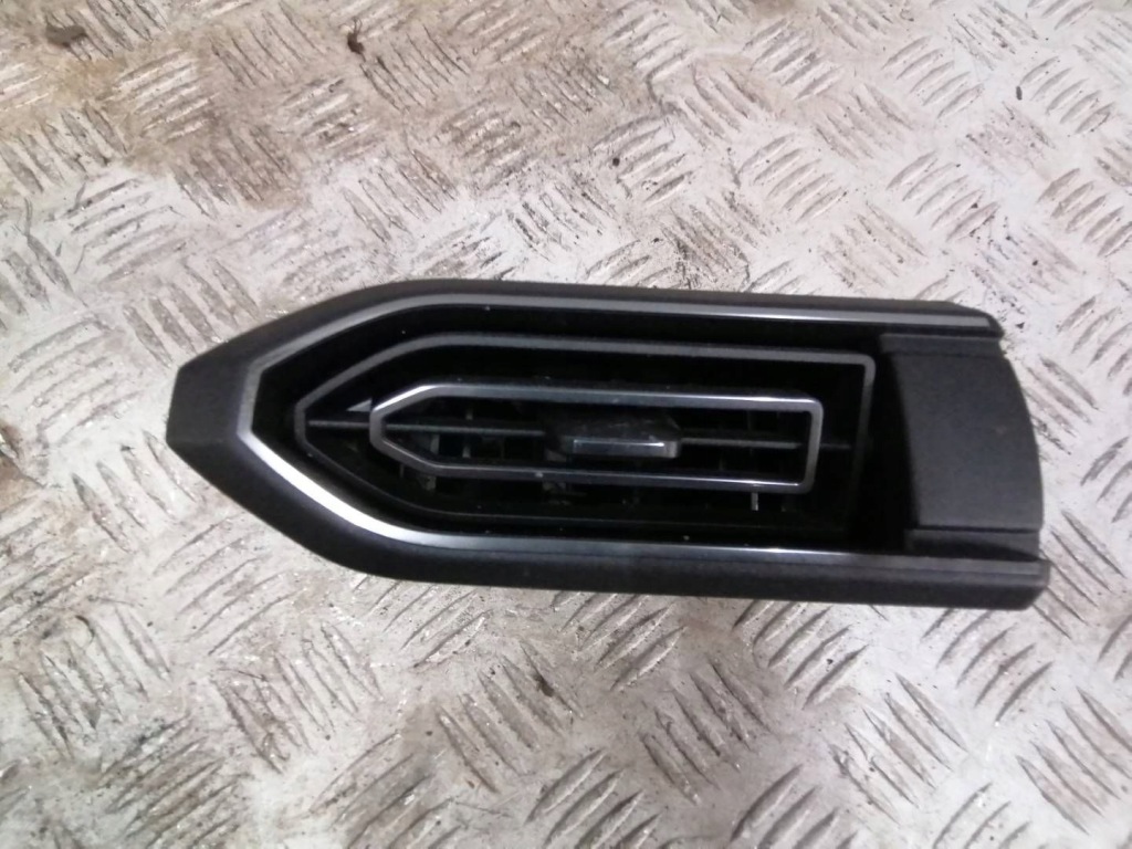 фото №1, Dacia sandero iii 687603969r решітка обдув