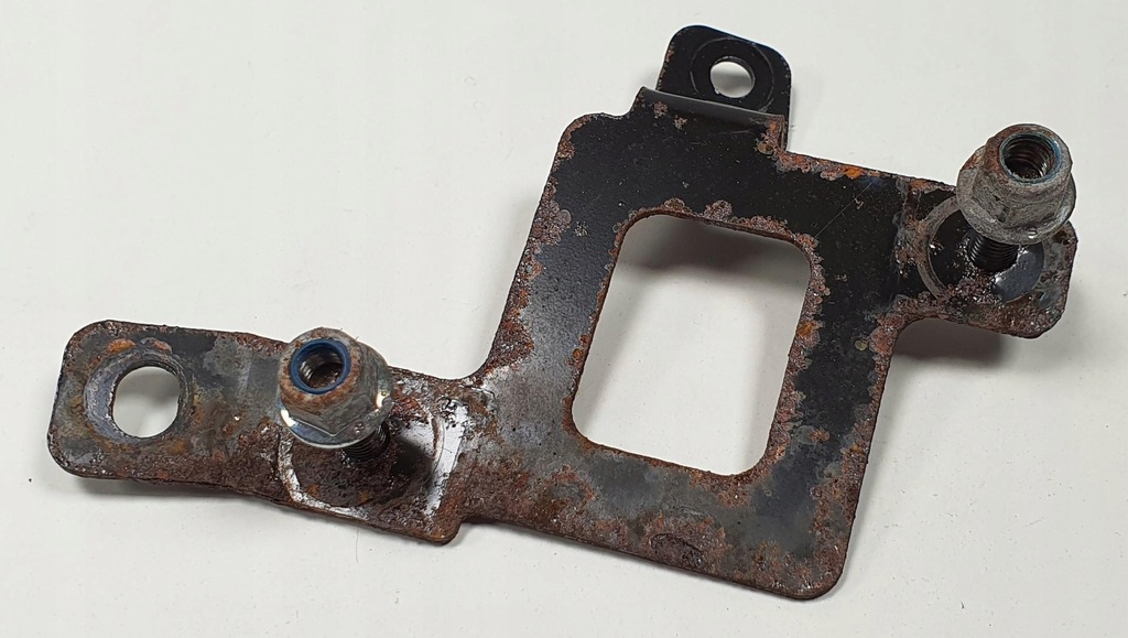 фото №1, Кронштейн кронштейн кронштейн aston martin rapide