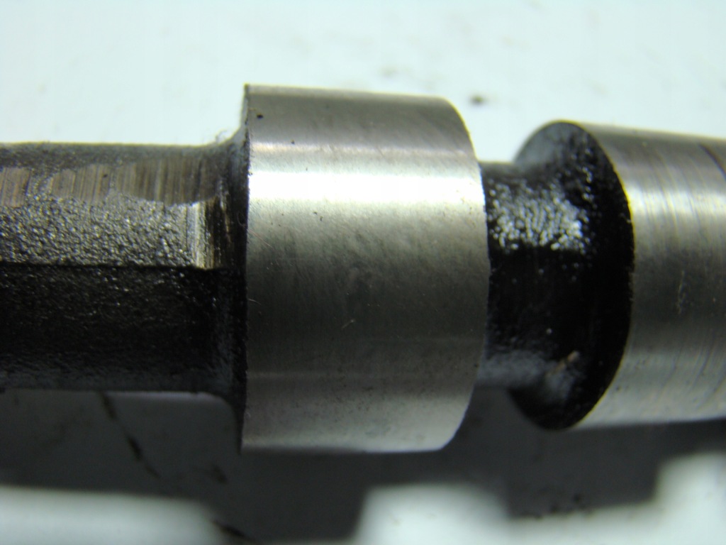 Вал распределительного вала выпускной впускной  master mascott 3.0 zd30 04-10 хороший с Разборки