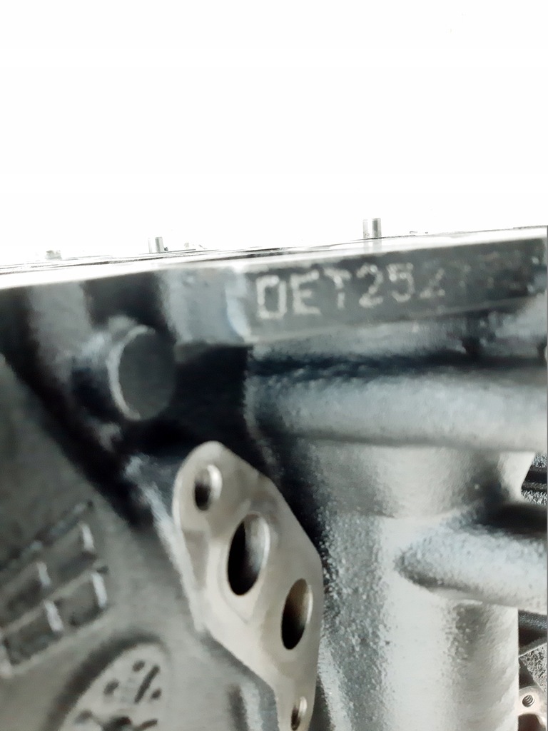 фото №5, Audi a4 b9 2.0 tdi det блок двигателя 03n023c