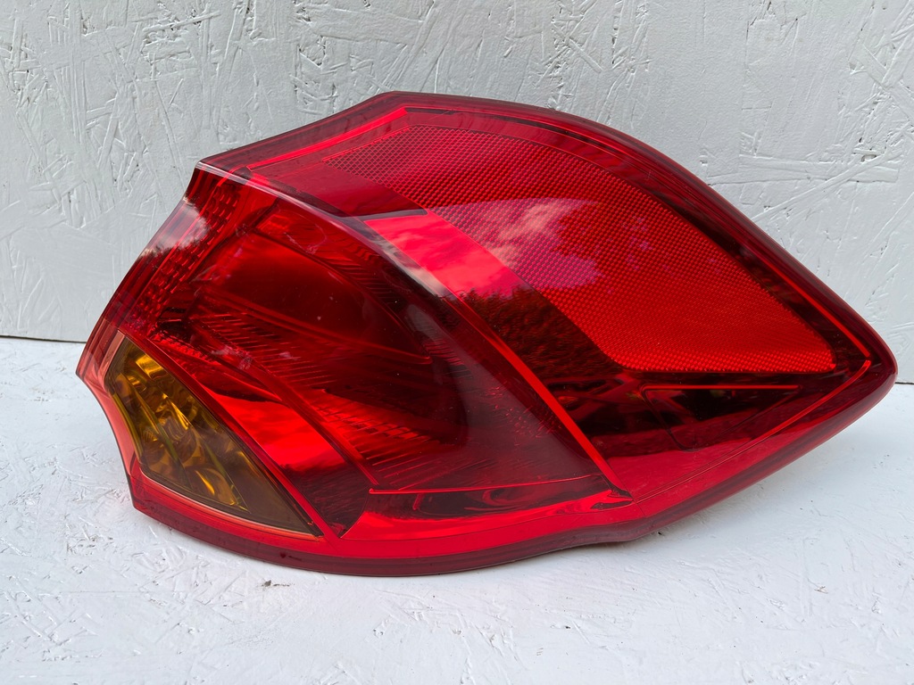 фото №1, Kia ceed 2 ii 5d 12 - лампа права задня 92402-a20