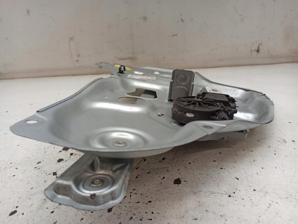 фото №6, Hyundai ix35 подъемник задняя правый 814202y010