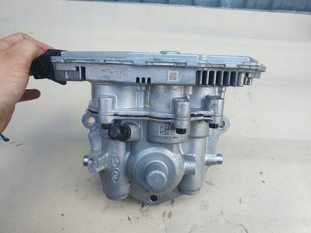 фото №15, Блок управления коробки модуль 43800-2d500 43892-t30030 hyundai kia actuator