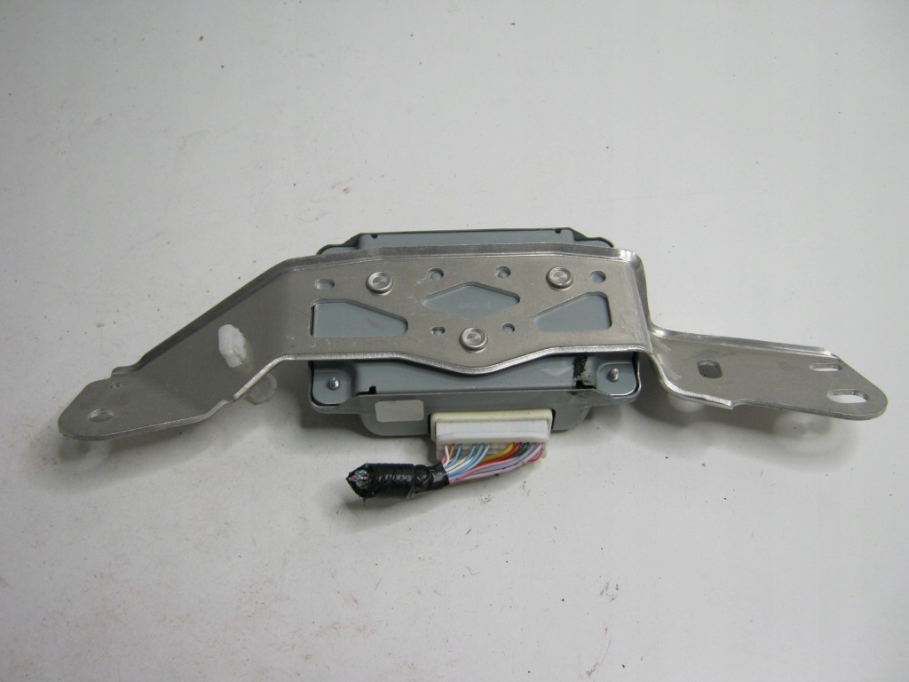 Купить Модуль блок управления lexus es250 es300h 86240-33030