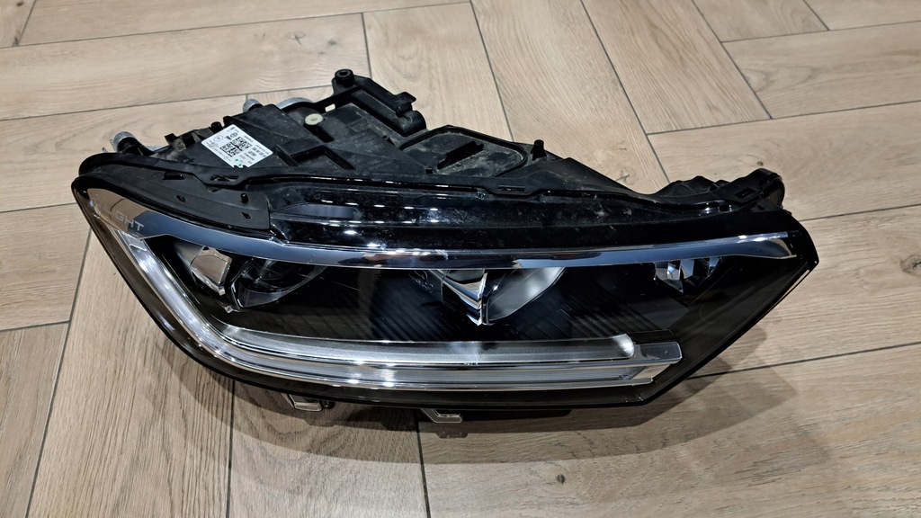 фото №1, Vw t-roc лампа правая правый перед iq light