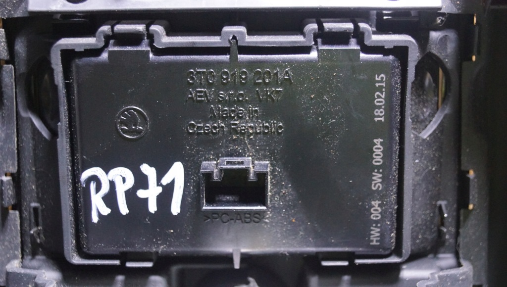 фото №5, Skoda superb ii дисплей бардачок задняя 3t0919201a