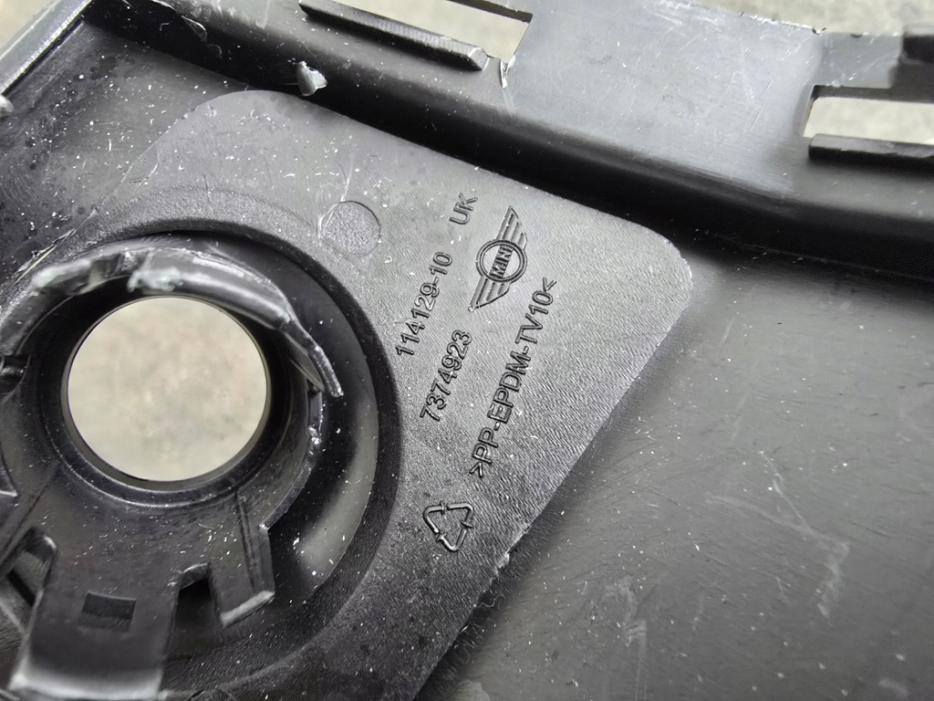 Купити Решітка ліва бампера перед mini f56 f55 f57 7365155 jcw