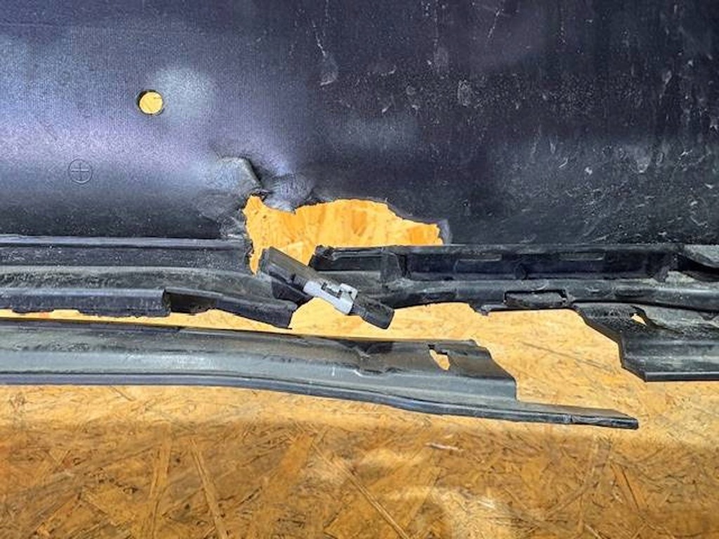 фото №8, Porsche taycan 9j1 cross turismo бампер перед 9j1807221d