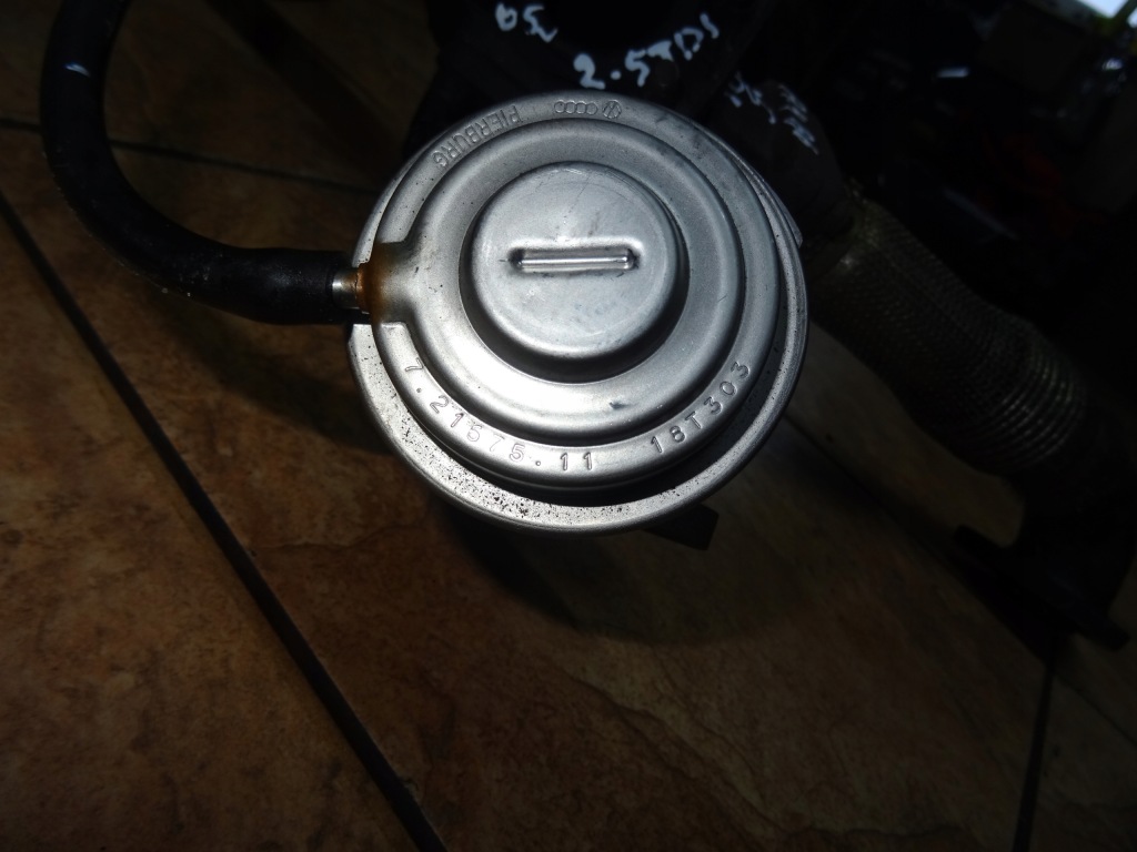 фото №7, Audi a4 b6 2.5tdi 05' коллектор выпускной 059131799