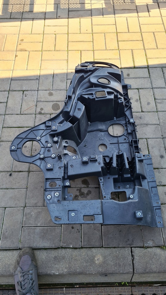 фото №16, Mercedes actros mp4 кронштейн бампера лампи ліва