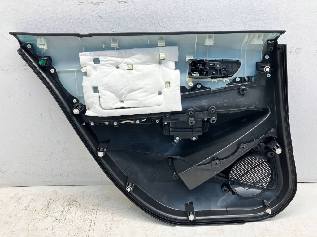 фото №8, Corolla e21 kombi обшивка оббивка двері задніх правий задня тканинний