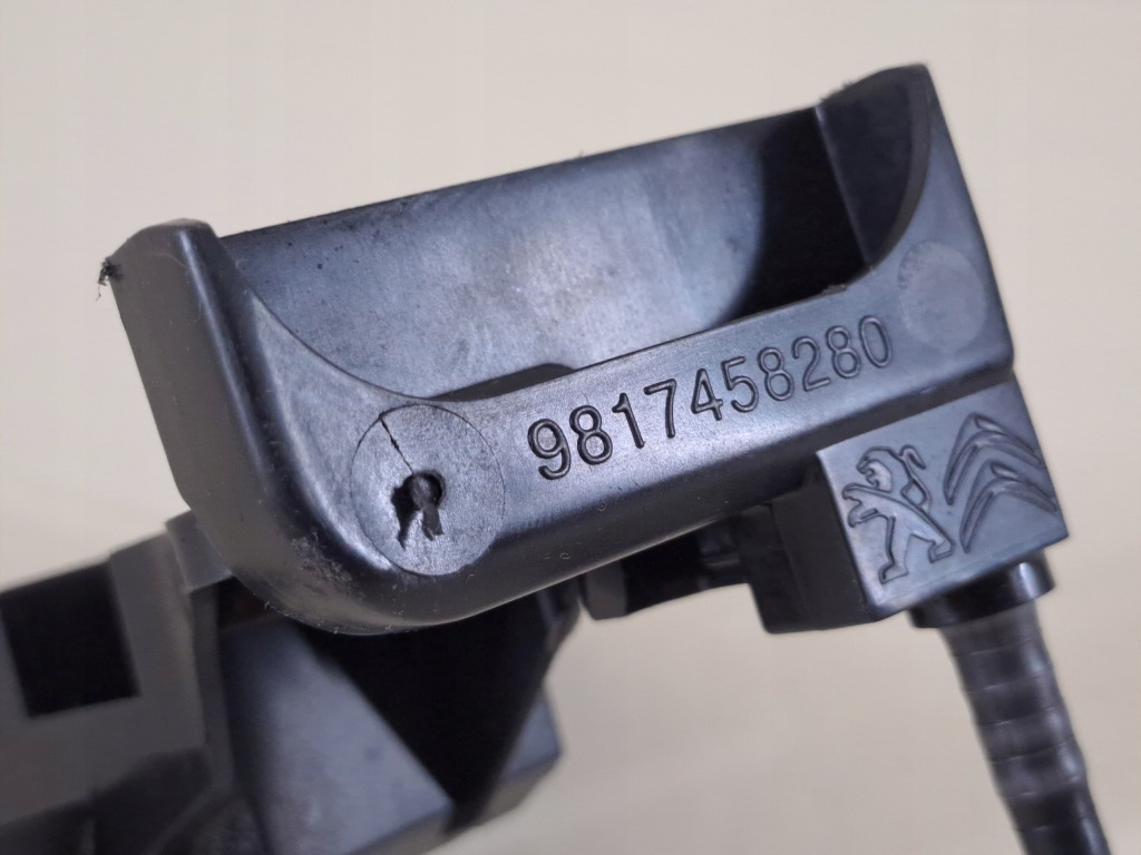 фото №8, Отвод конденсат низ аккумулятор 1.5 bhdi toyota proace city 22r