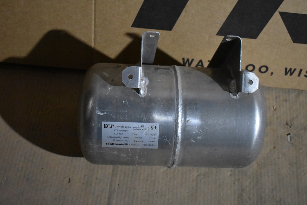 фото №1, Idealny бак повітря рівень bentley 1