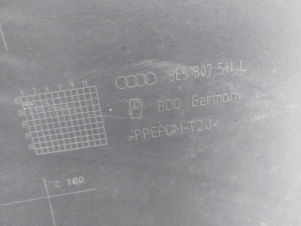 фото №14, Audi a4 b7 sedan бампер задняя чёрный 8e5807511l