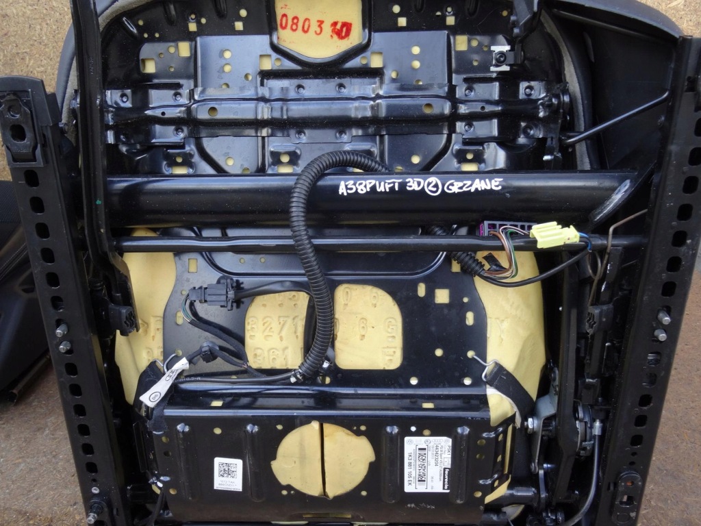 фото №13, Audi a3 8p 8p3 3d s-line lift оббивка сидіння заднє сидіння підігрів з підігрівом