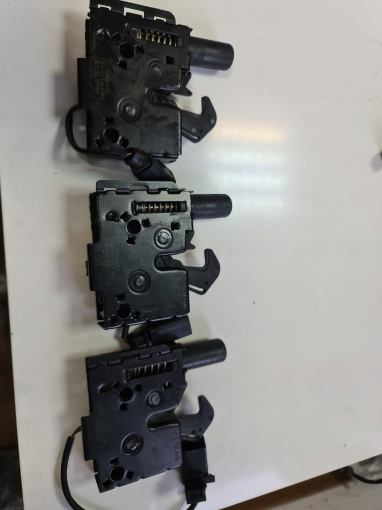 фото №1, Замок капот vw skoda superb 3v0823509b