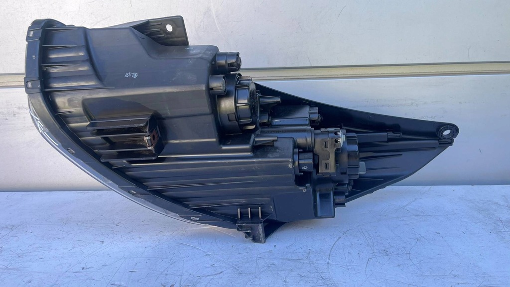 фото №7, Hyundai ix35 ix-35 09- лампа передняя перед правая 92101-2y