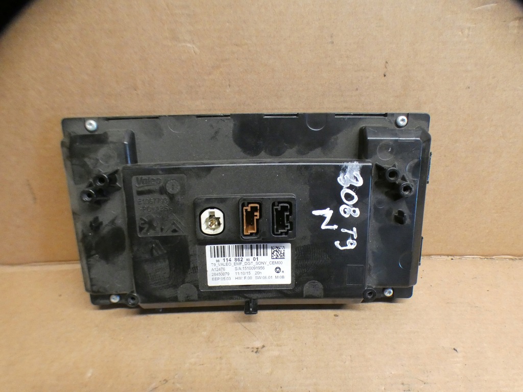 фото №7, Панель дисплей экран навигации радио peugeot 308 t9