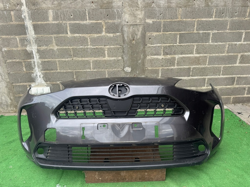фото №1, Toyota yaris cross bez pdc 20- бампер перед eu org