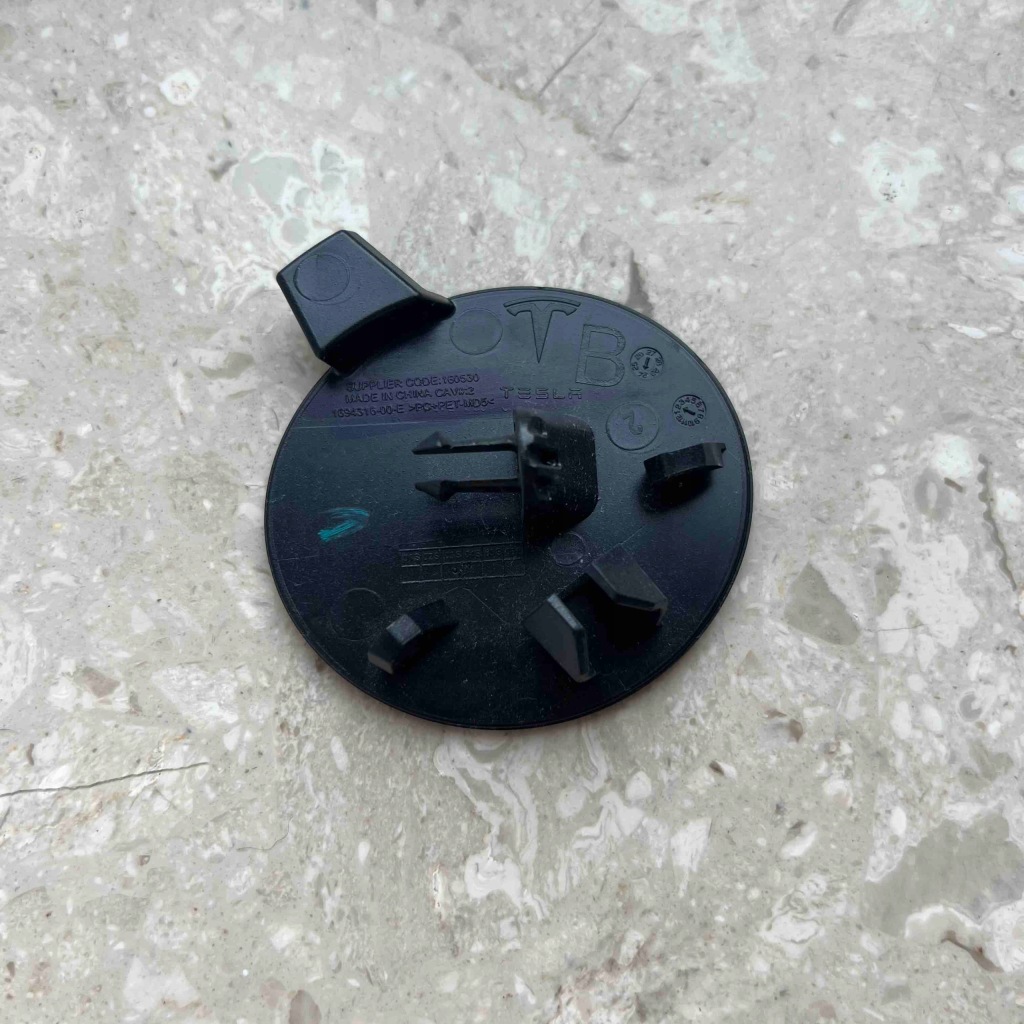 Tesla model iii 24-25 заглушка фаркоп перед 169431600e Доставка