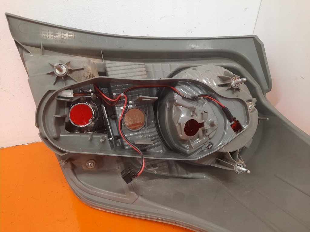 фото №9, Toyota verso 09-18 лампа задняя левая наружная задняя 81560-0f090