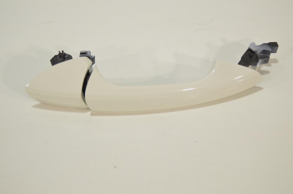 фото №1, Ручка дверь перед правый mercedes w117 c117 650