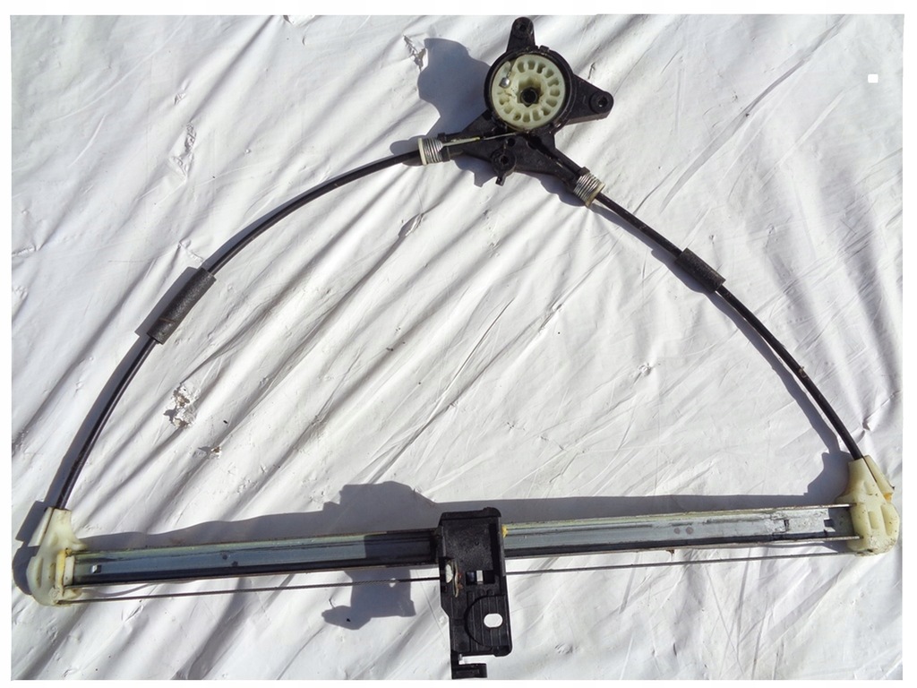 фото №1, Mazda 6 хетчбек підйомник скло лівий задня 02-06r