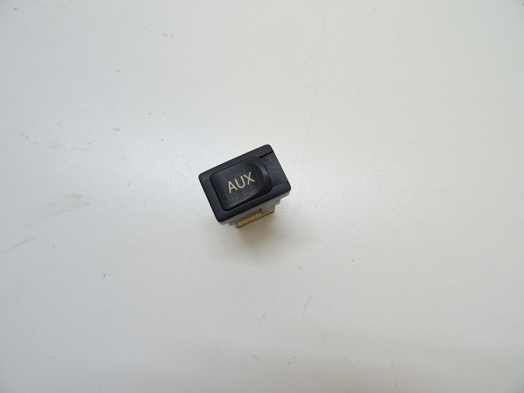 фото №1, Toyota fj cruiser роз'єм вхід з'єднувач aux радіо