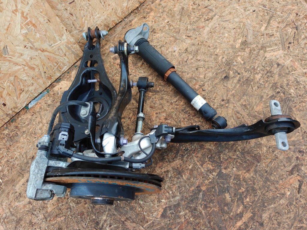 фото №1, Поворотний кулак важіль сторона правий задня задня права lexus nx ii 450h+ 2023 4x4