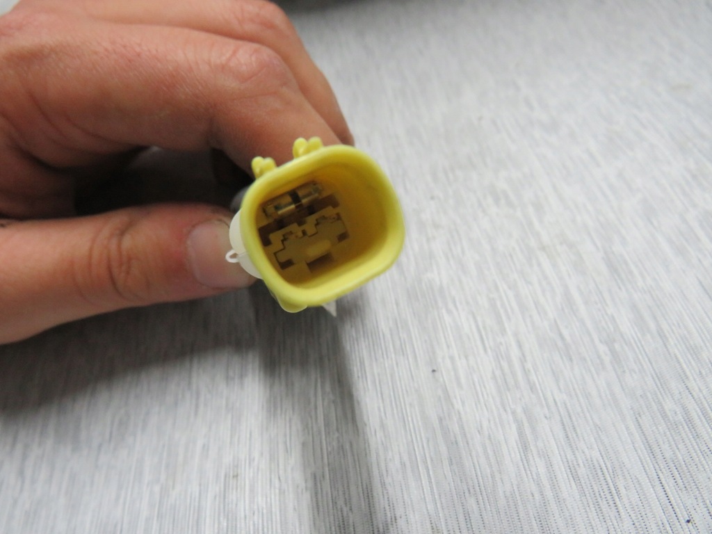 фото №9, Kia sportage iii спинка сиденье подголовник левый / правый