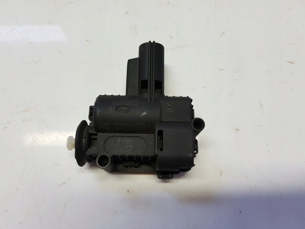 фото №1, Discovery sport замок заливної пального