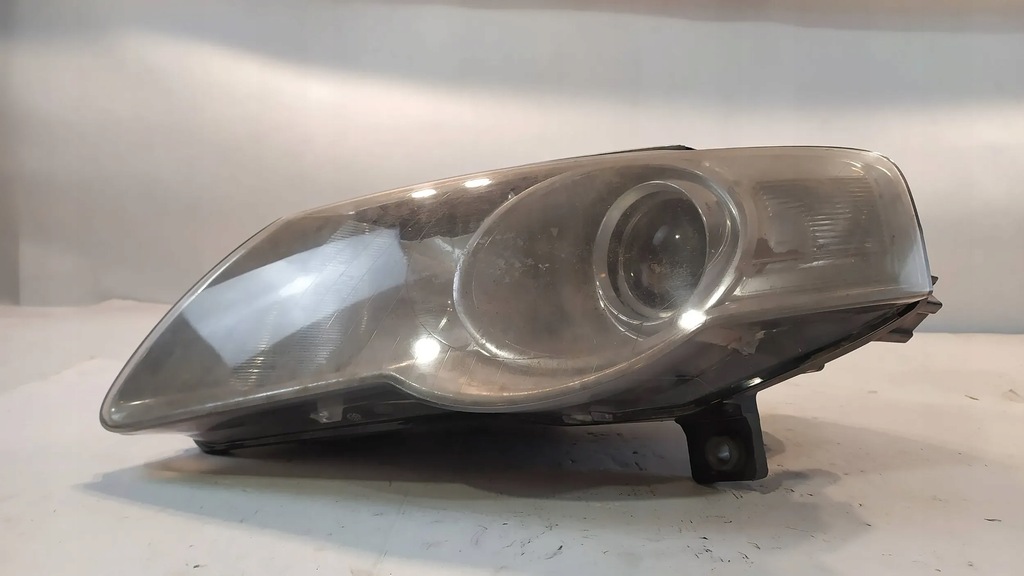 фото №10, Лампа левый перед vw passat b6