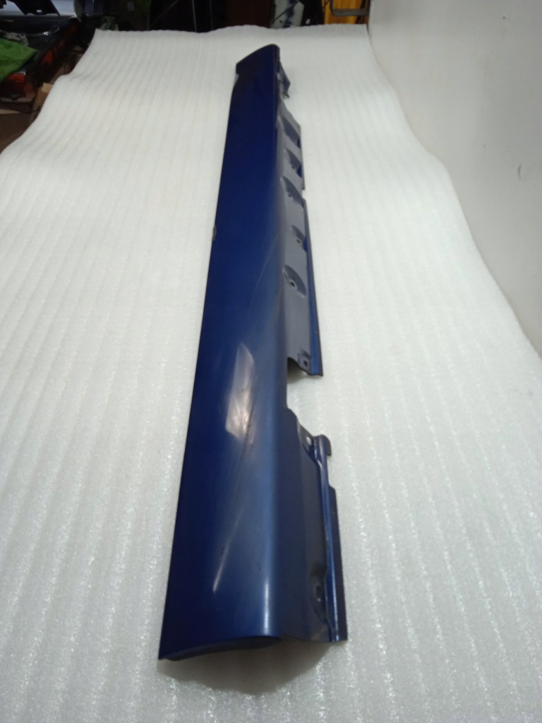 Bmw 3 e46 compact молдинг поріг ліва 8253591 Ціна