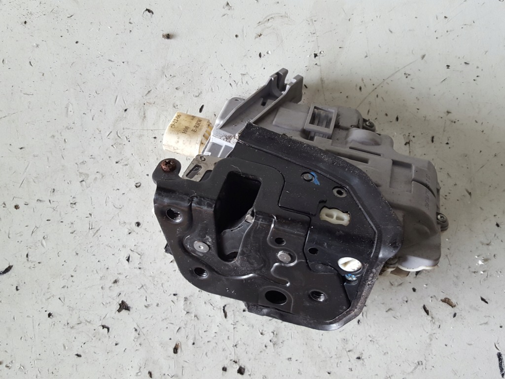 фото №1, Audi a6 c6 4f 04-11 замок двері правий перед europa