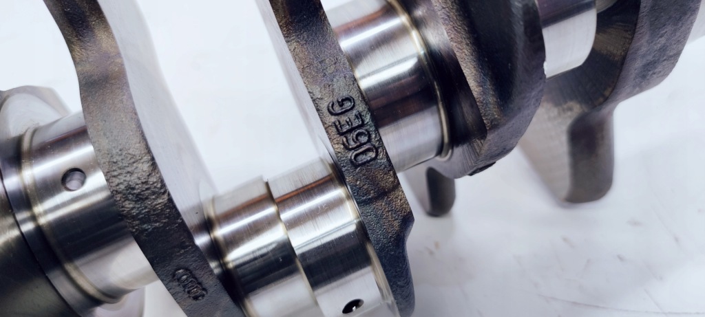 Wał коленчатый audi a6 c6 2.4 bdw 06eg 2 bdb с Разборки