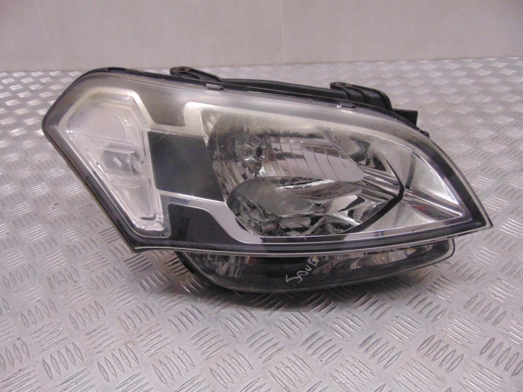 Купити Kia soul фара передня права 2008-