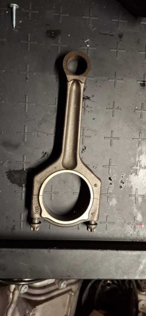 фото №1, Шатун n20b20 n20b20a 585 7846593