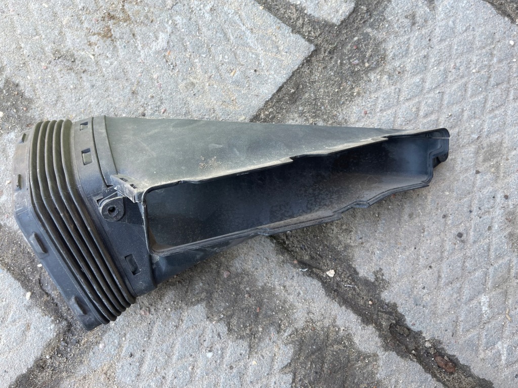 фото №1, Audi a6 c7 воздухозаборник впуск воздуха 4g0129624f