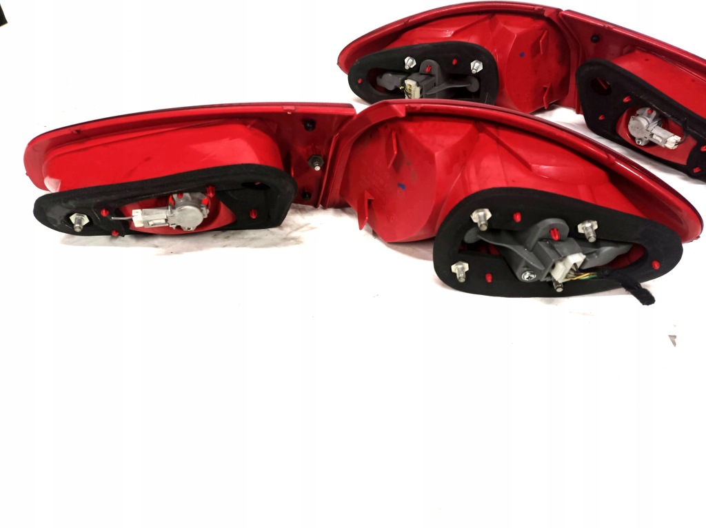 фото №3, Лампа правый левый задняя alfa romeo 147 lift europa комплект