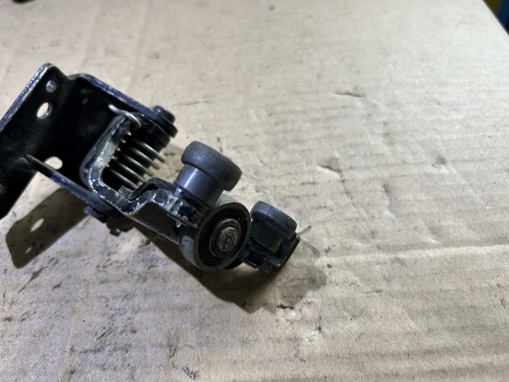 фото №4, Ролик двері розсувних ford transit connect 2t14-v26800-af