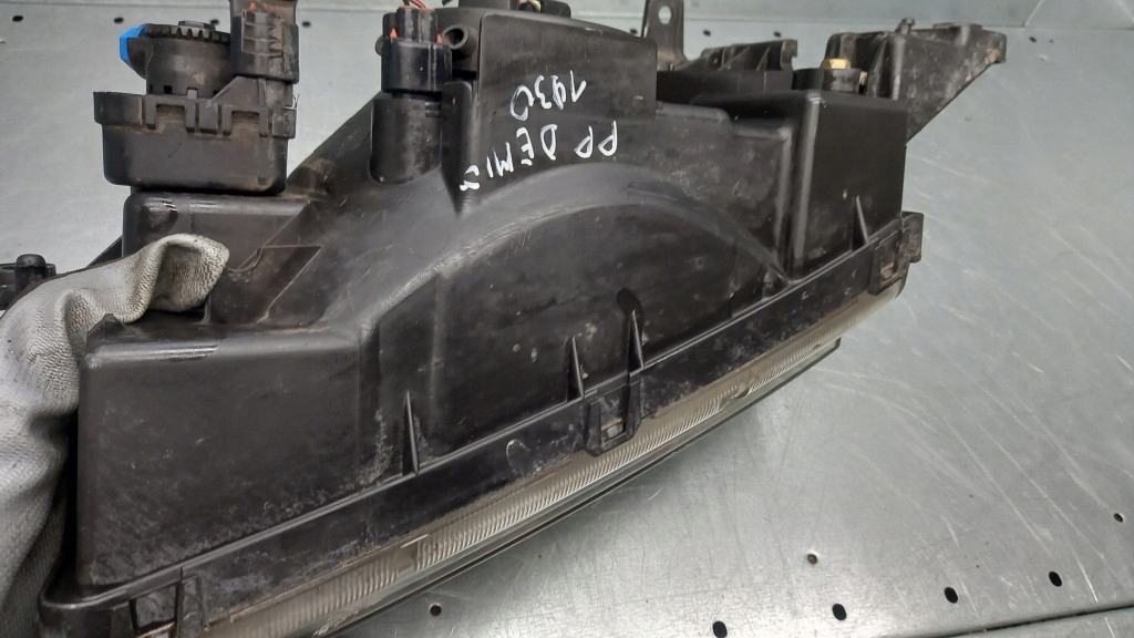 фото №10, Фара правый mazda demio 03r 1.5b hb