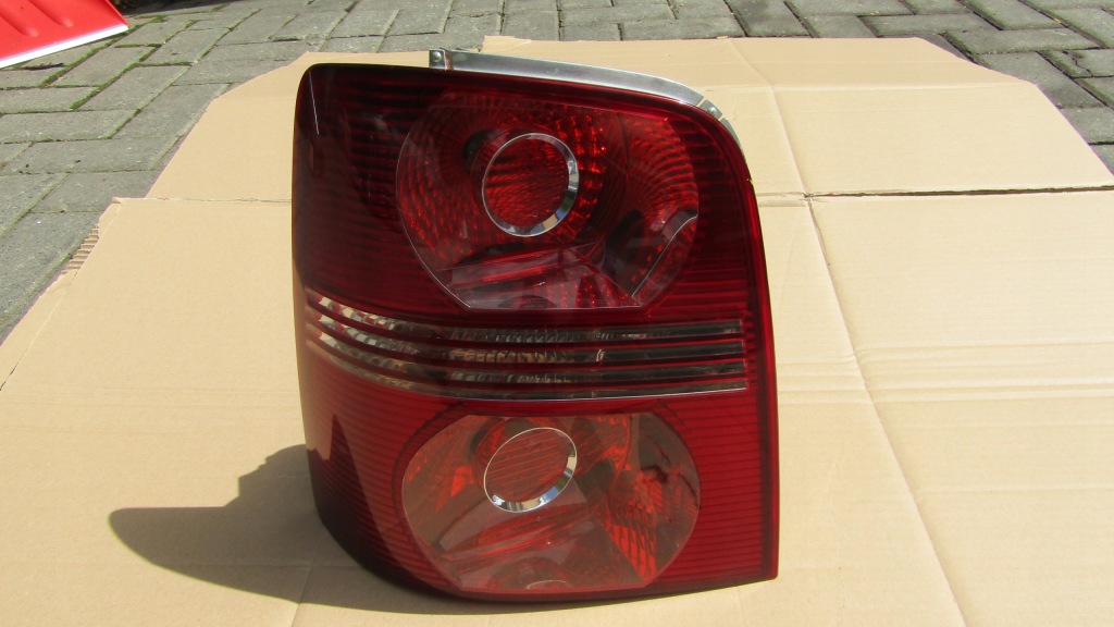 фото №1, Vw touran lift лампа левая задняя polecam